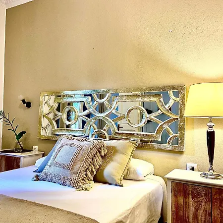 Hostal Alani Montjuic *