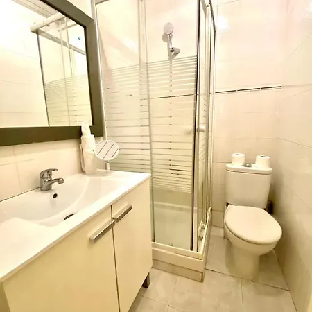 Alani Montjuic Hostal