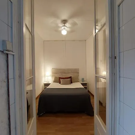 Hostal Alani Montjuic *
